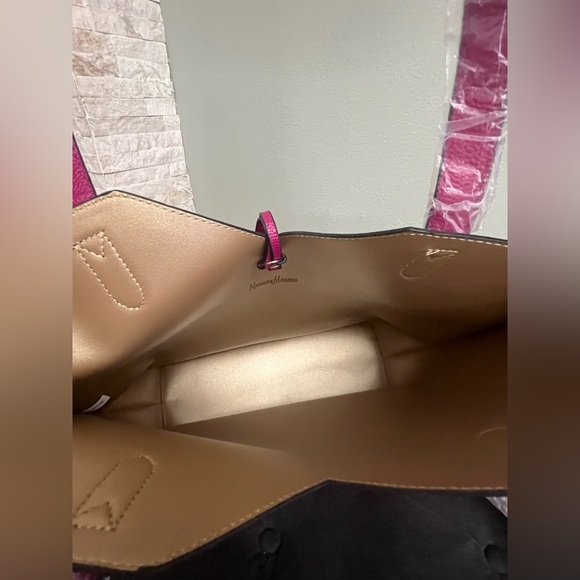 NWOT Neiman Marcus Large Magenta Tote with Matching Pouch - Picture 4 of 9